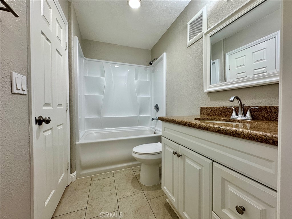 432 Edgehill 95 Property Photo 22