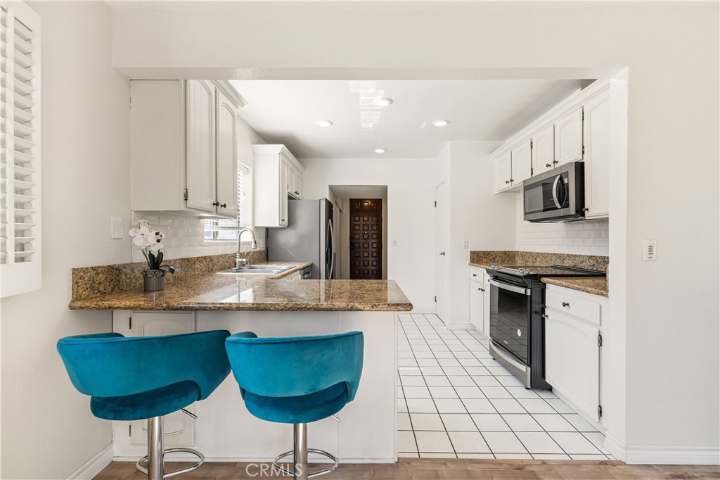12300 Montecito Road 25 Property Photo 12