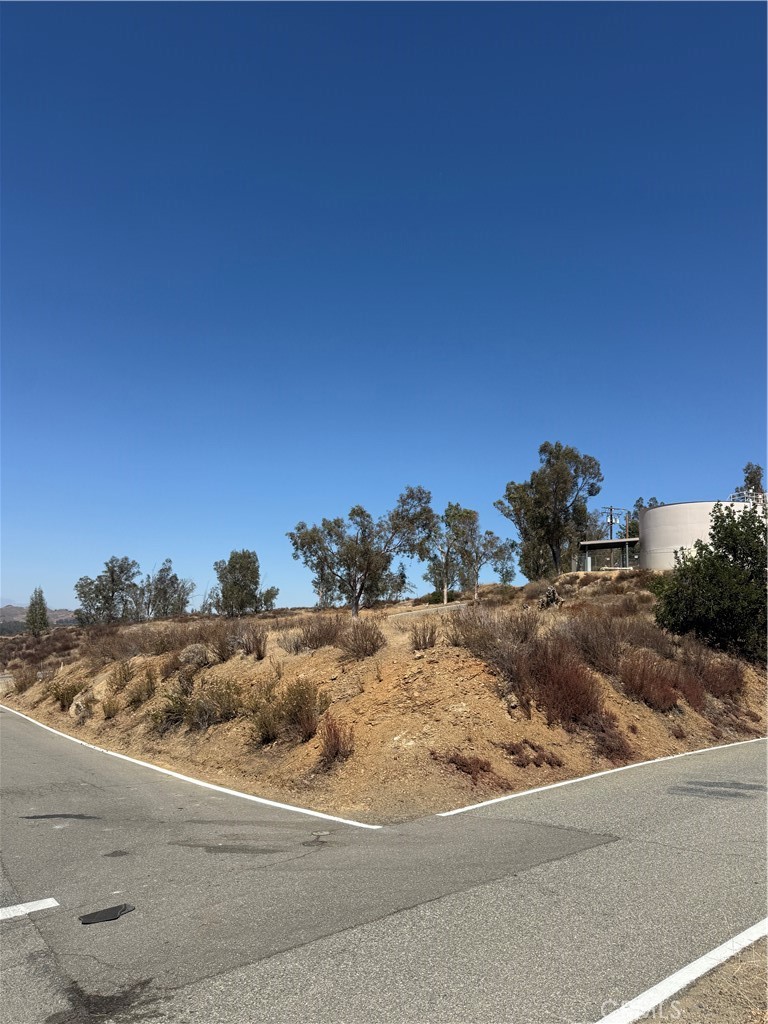 0 Skyline Property Photo 4
