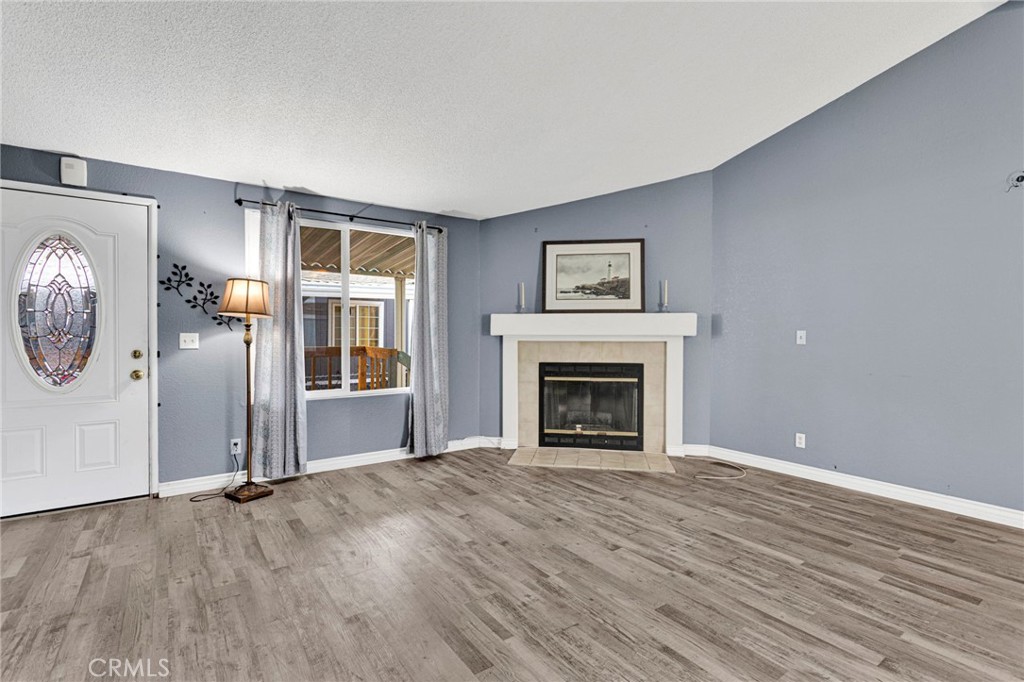 20843 Waalew Rd C6 Property Photo 6