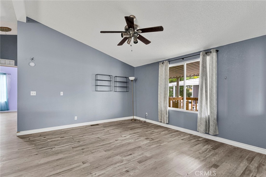 20843 Waalew Rd C6 Property Photo 11