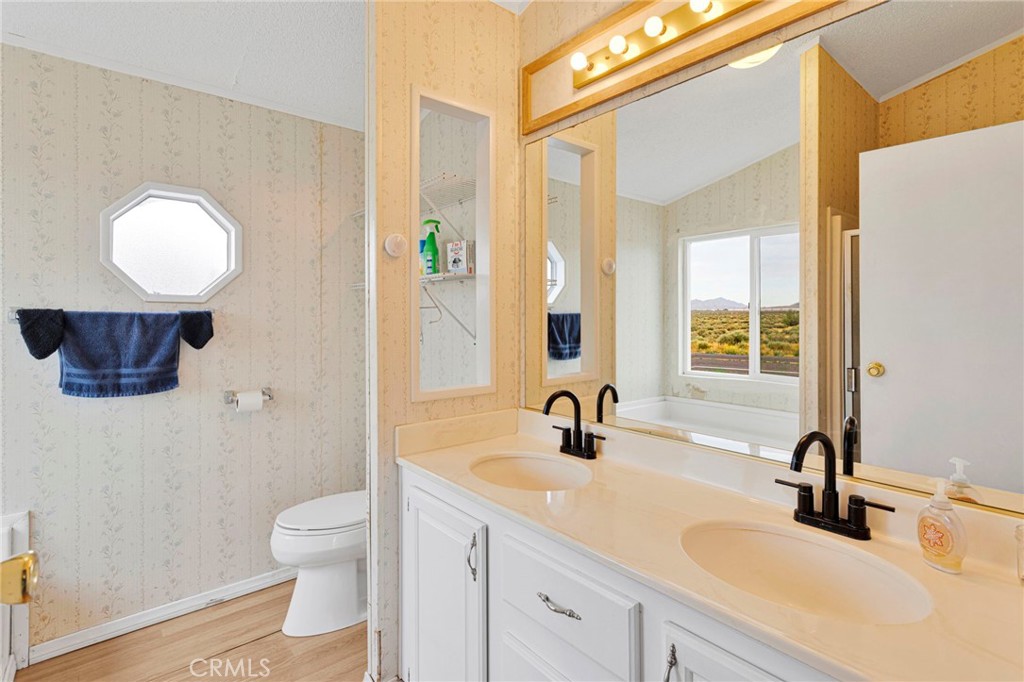 20843 Waalew Rd C6 Property Photo 27