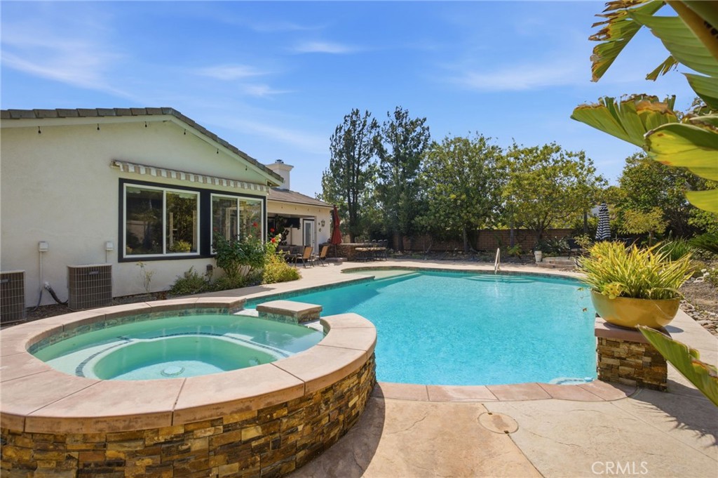 22976 Banbury Court Property Photo 2