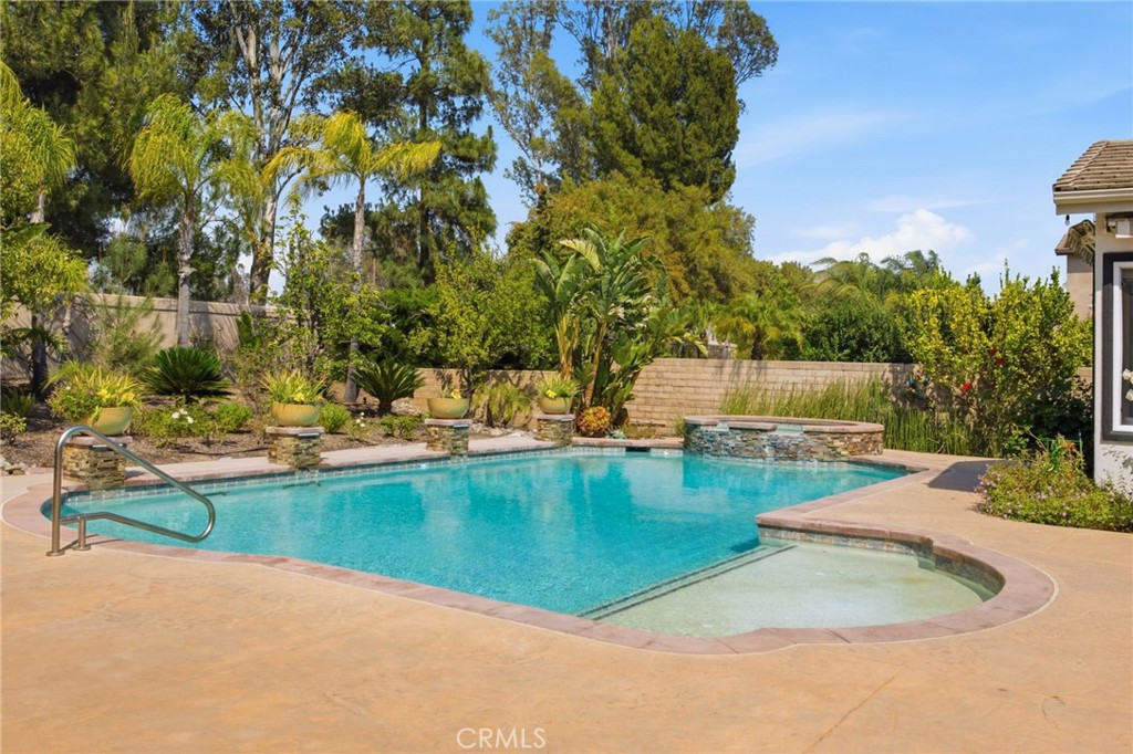 22976 Banbury Court Property Photo 8