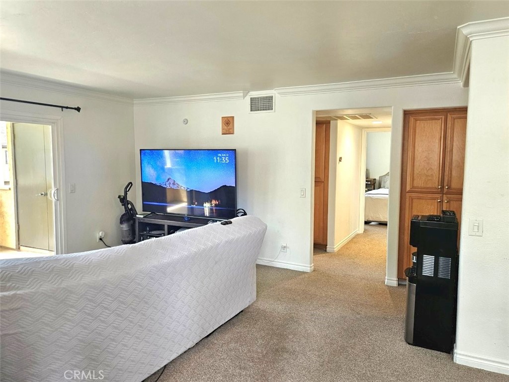 5025 Los Morros Way 48 Property Photo 3