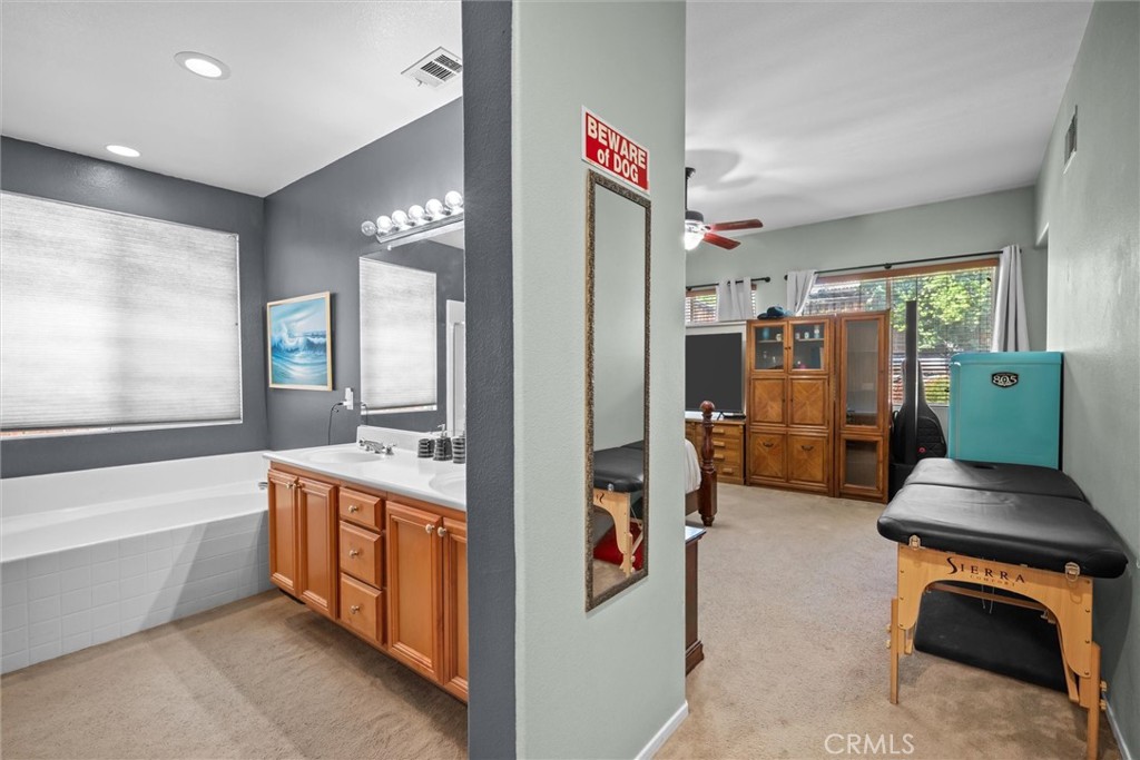22976 Nan Property Photo 29