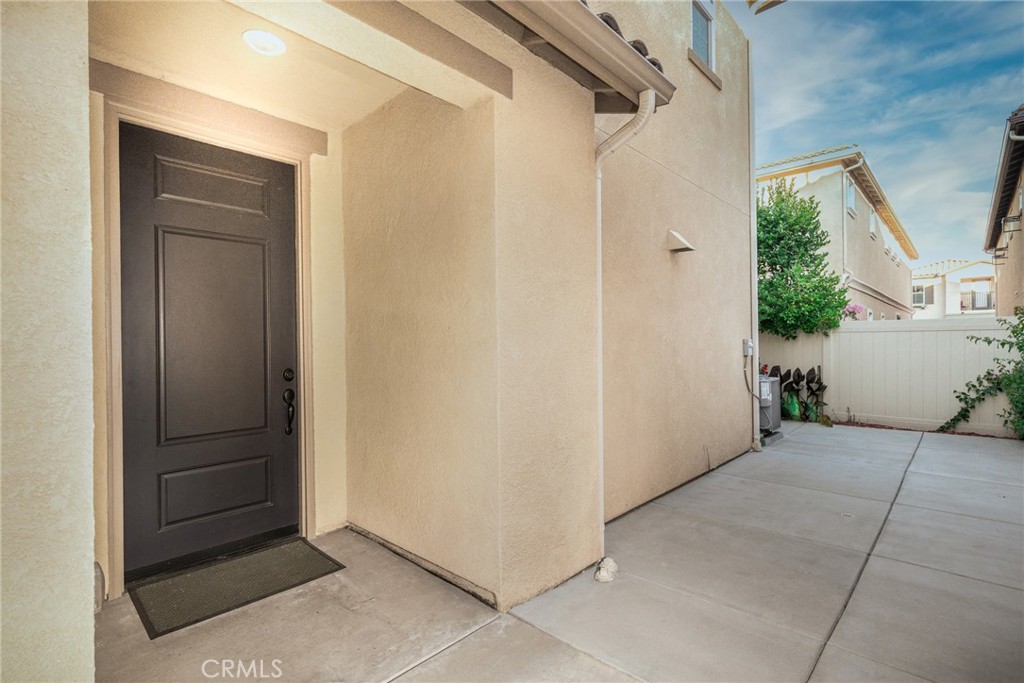 41957 Zafra Property Photo 5