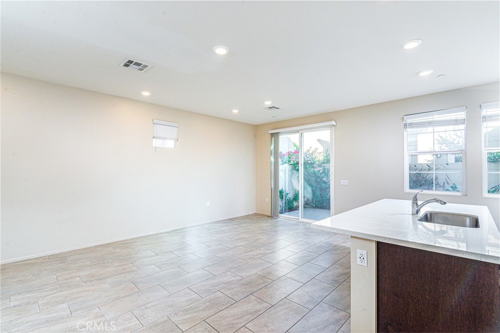 41957 Zafra Property Photo 6
