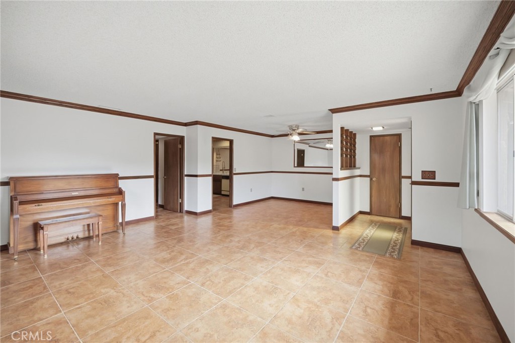 27195 Aurora Property Photo 15