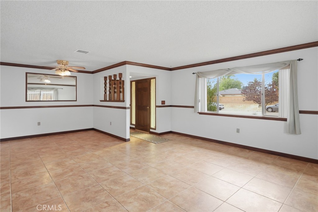 27195 Aurora Property Photo 16