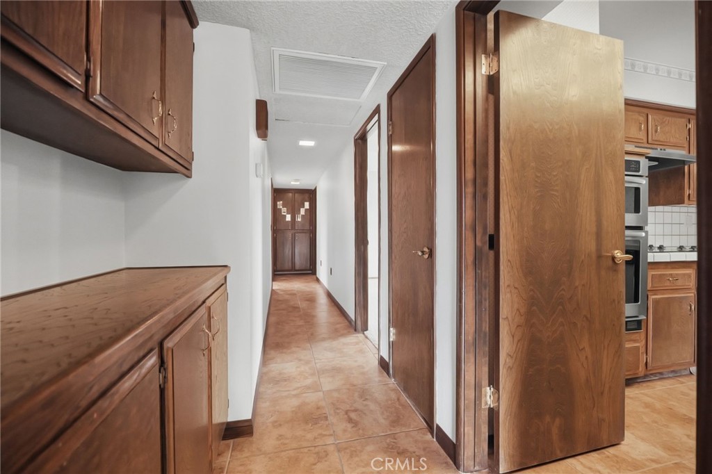 27195 Aurora Property Photo 25