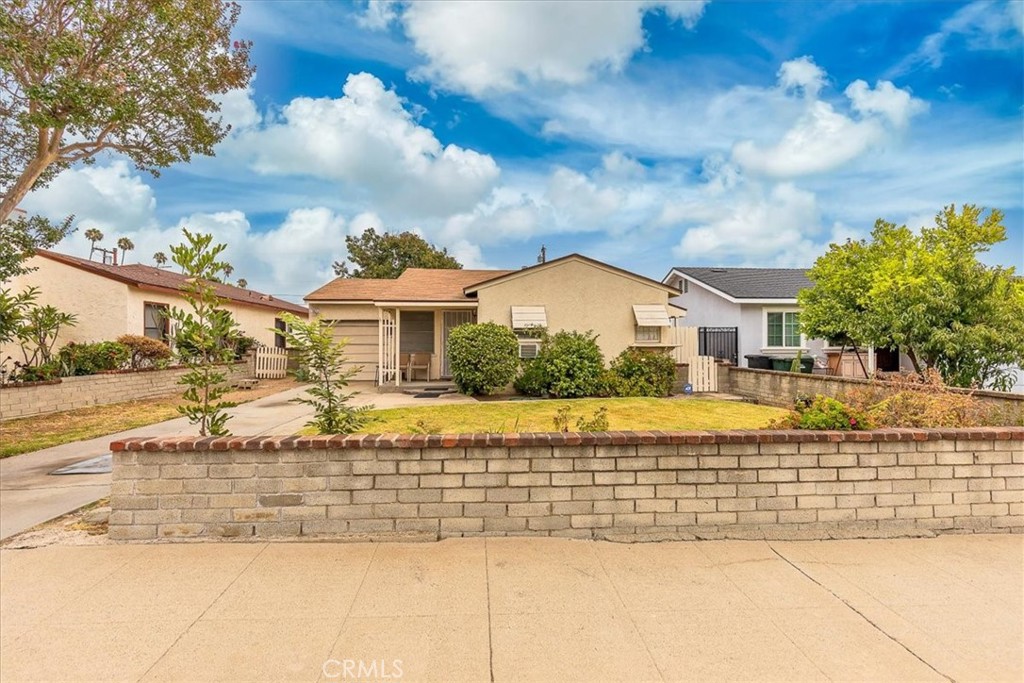 924 Walnut Street Property Photo 1