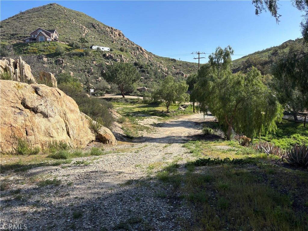41300 Polly Butte Property Photo 8