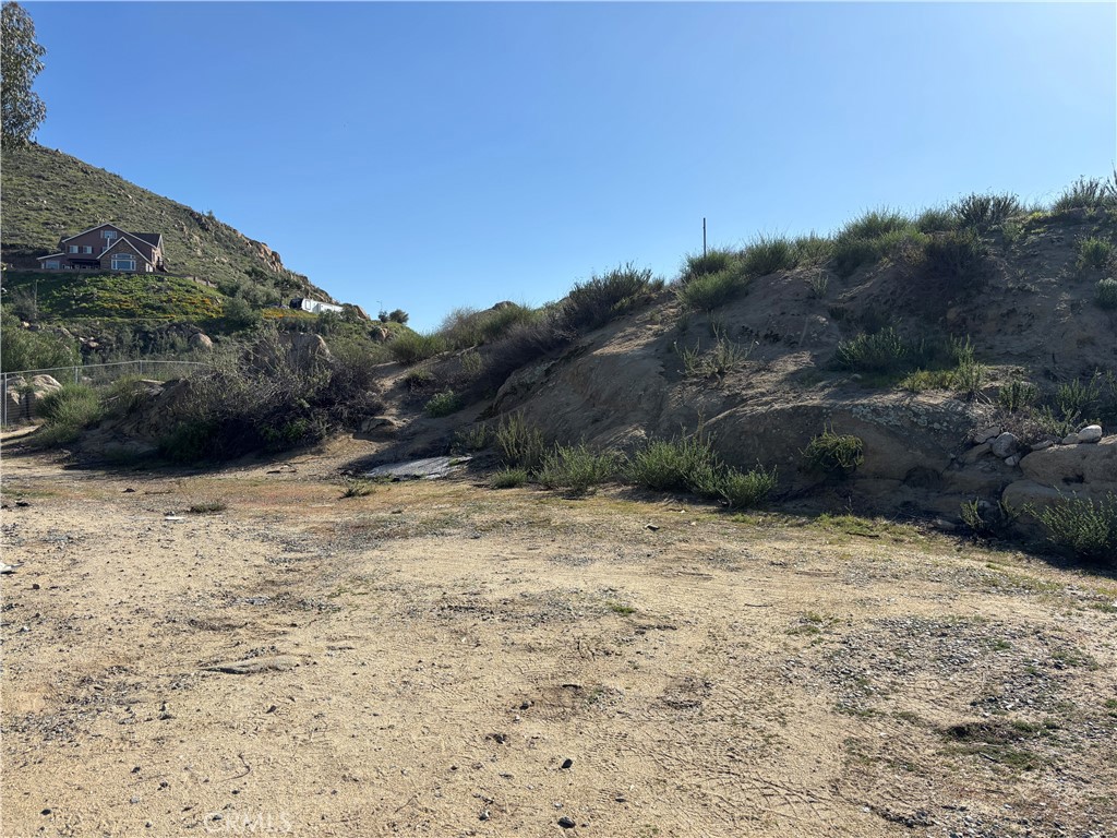 41300 Polly Butte Property Photo 16