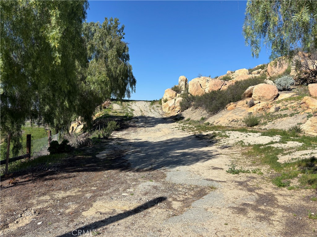 41300 Polly Butte Property Photo 23