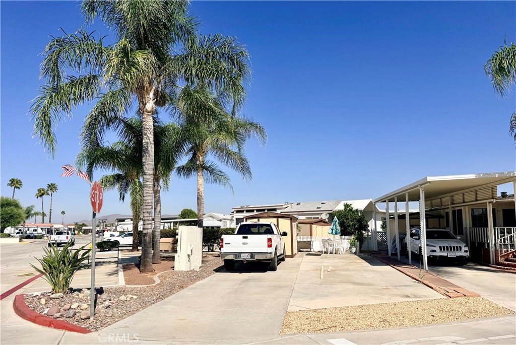1295 S Cawston Property Photo 1