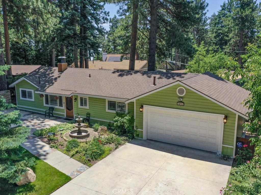 31671 Luring Pines Drive Property Photo 3