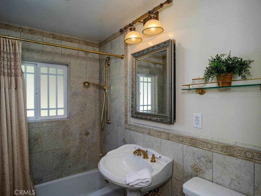 31671 Luring Pines Drive Property Photo 17