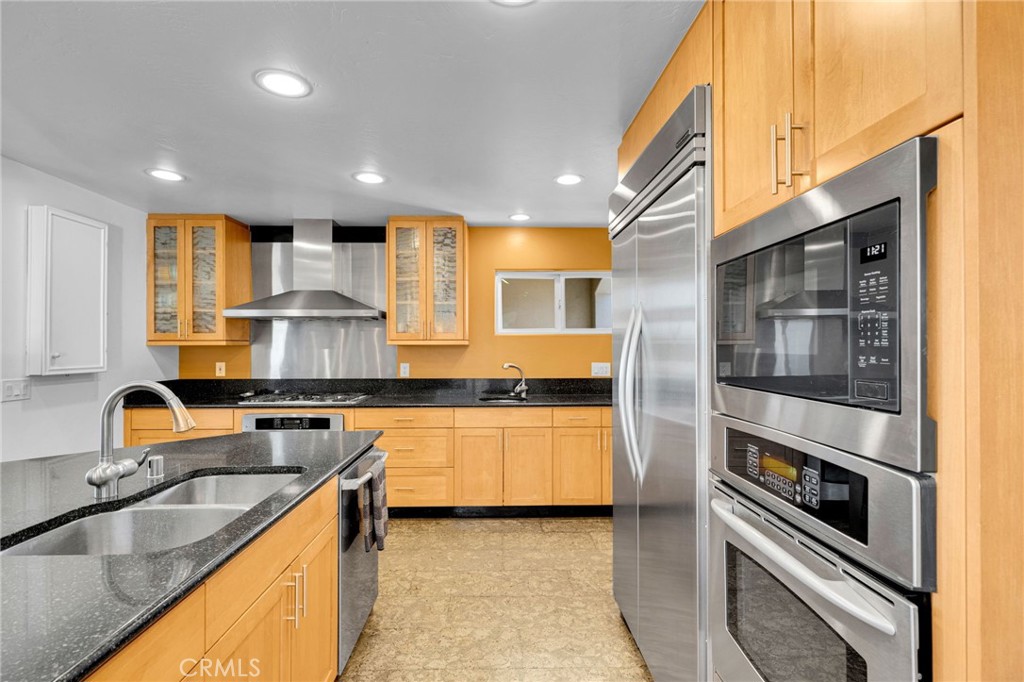 4402 Mount Bigelow Drive Property Photo 15