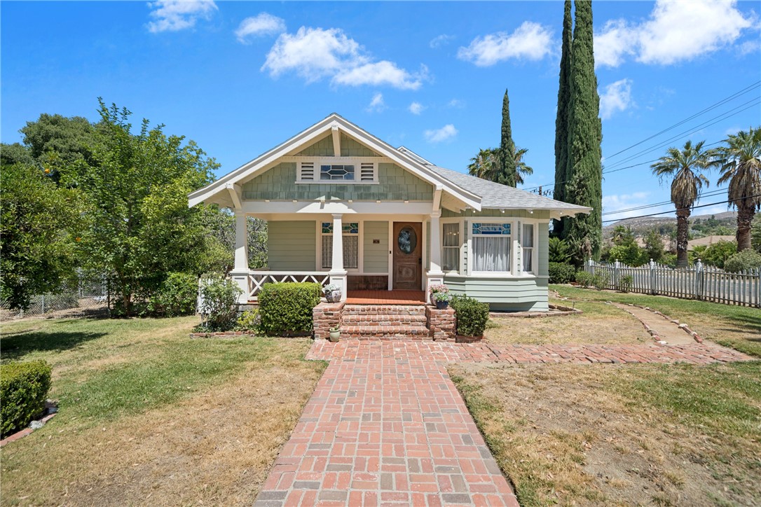 27440 Dartmouth Property Photo 4