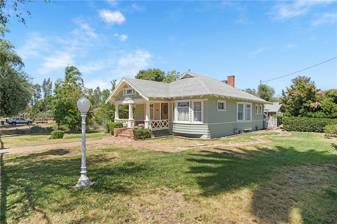 27440 Dartmouth Property Photo 6