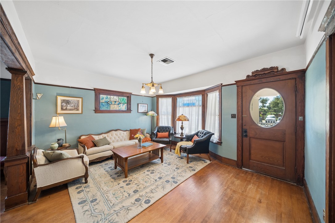 27440 Dartmouth Property Photo 13