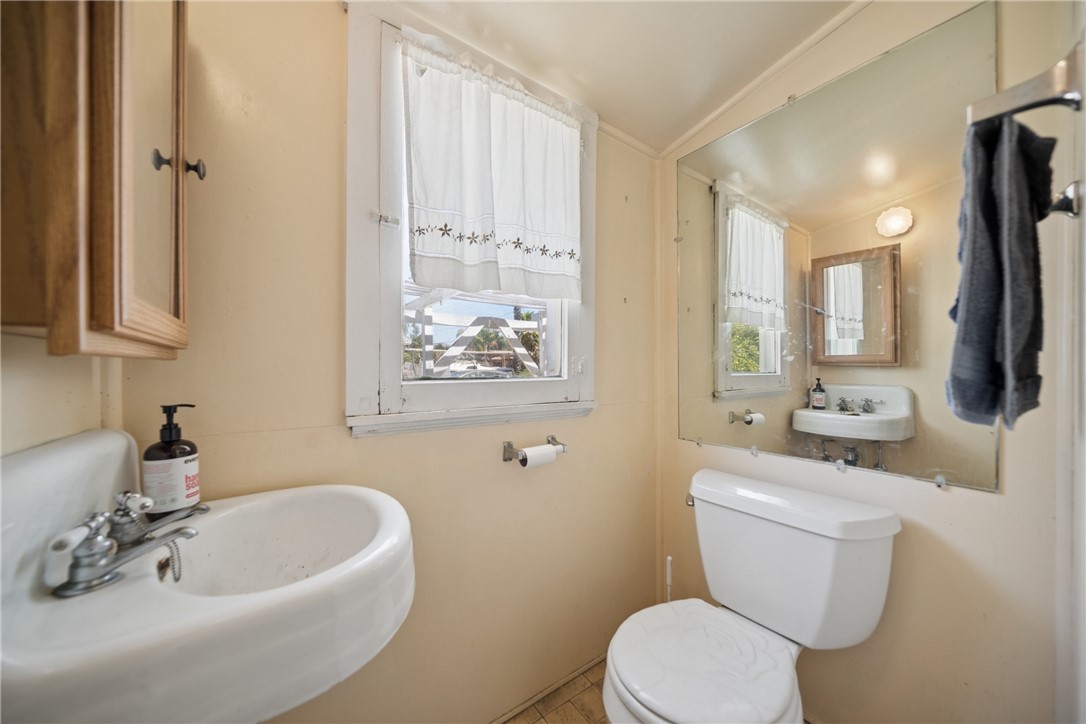 27440 Dartmouth Property Photo 34