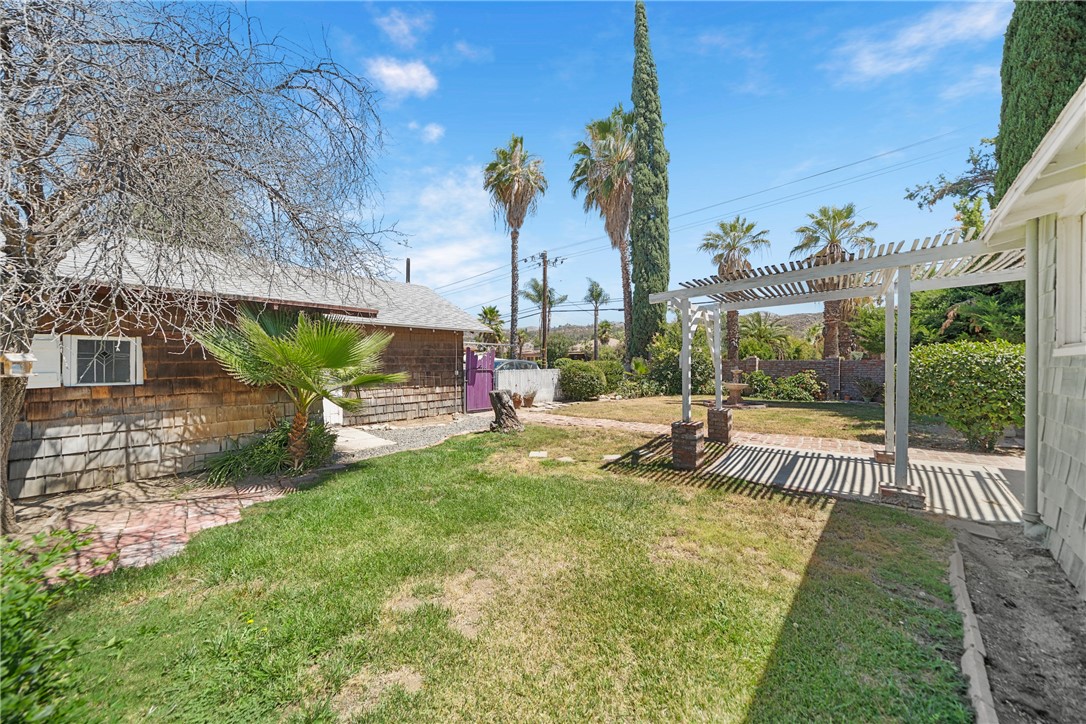 27440 Dartmouth Property Photo 39
