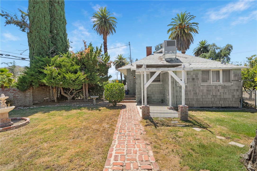 27440 Dartmouth Property Photo 40