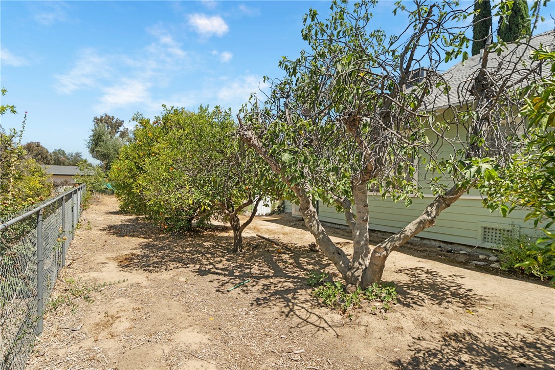 27440 Dartmouth Property Photo 43