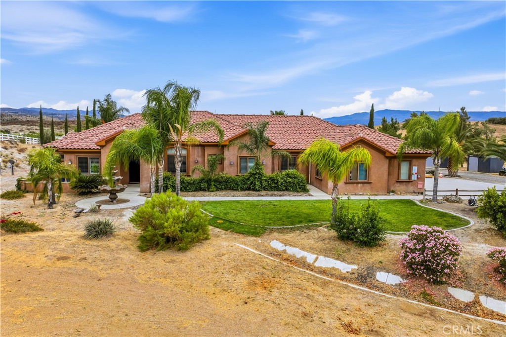 41820 Jojoba Hills Circle Property Photo 1
