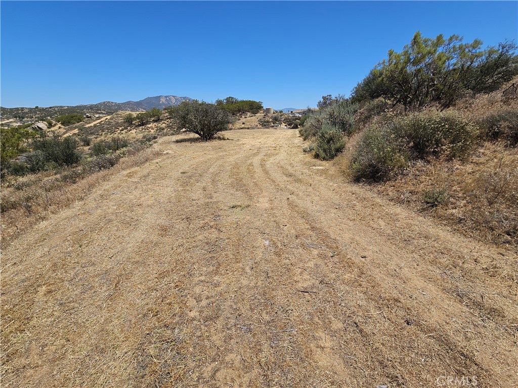 48805 Leaning Rock Court Property Photo 3