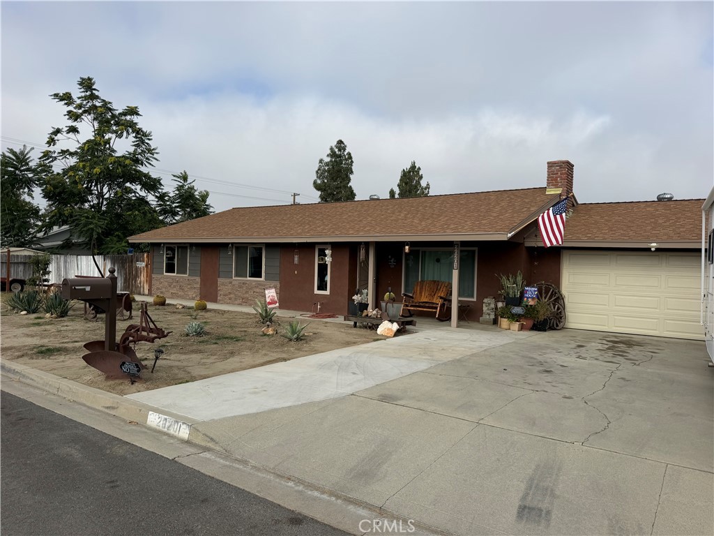 26201 Camas Drive Property Photo 1