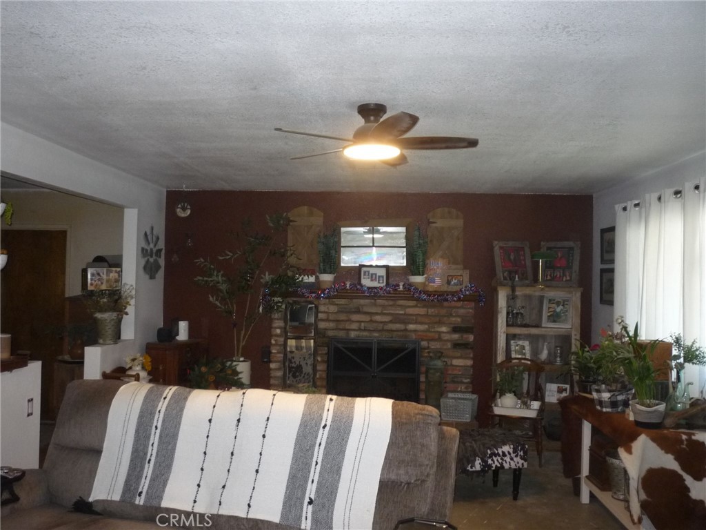 26201 Camas Drive Property Photo 4
