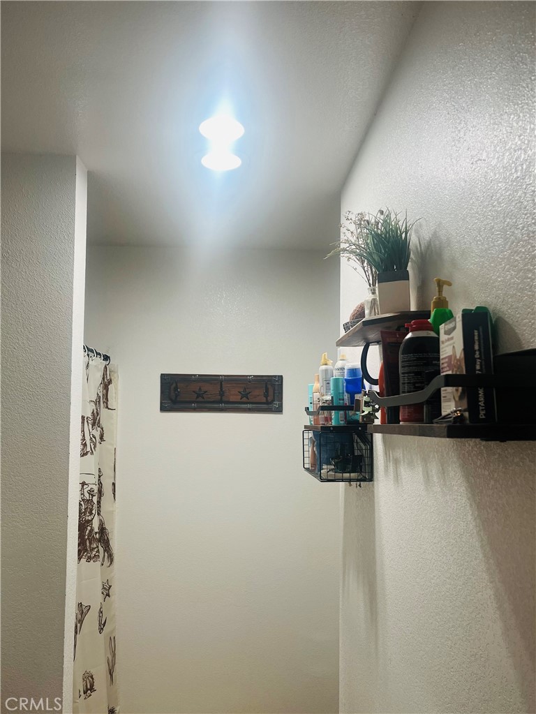 26201 Camas Drive Property Photo 12