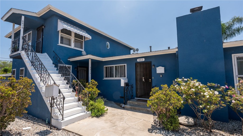 8812 8816 Ramsgate Avenue Property Photo 1