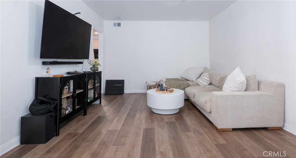 8812 8816 Ramsgate Avenue Property Photo 16