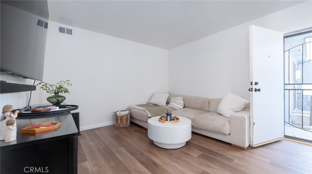 8812 8816 Ramsgate Avenue Property Photo 18