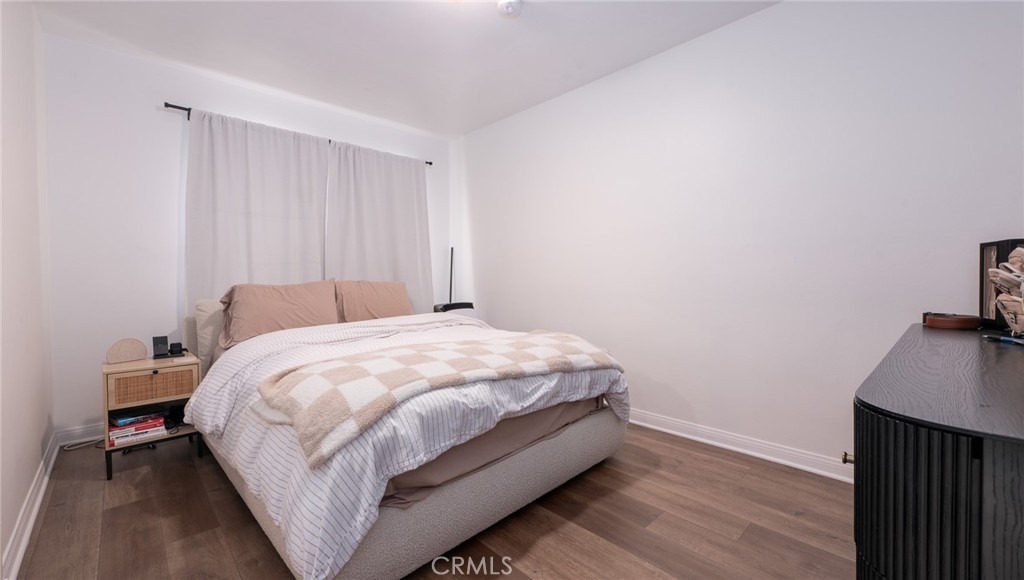 8812 8816 Ramsgate Avenue Property Photo 27