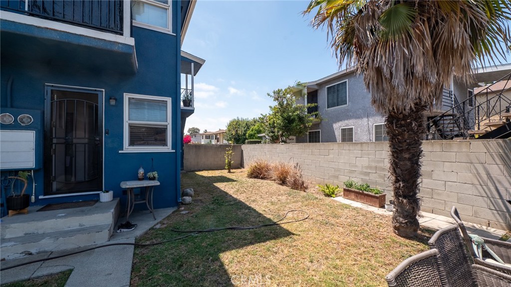 8812 8816 Ramsgate Avenue Property Photo 28