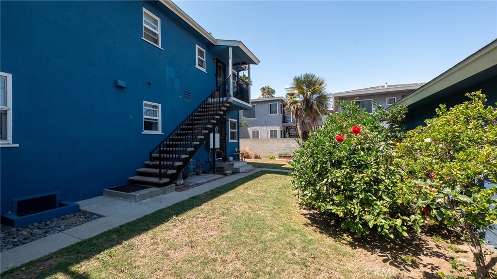 8812 8816 Ramsgate Avenue Property Photo 30