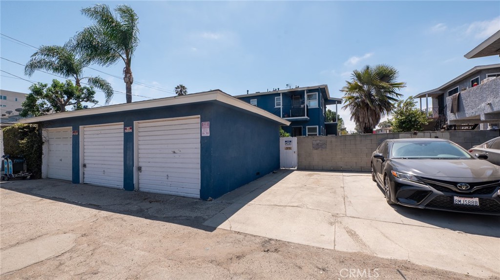 8812 8816 Ramsgate Avenue Property Photo 31
