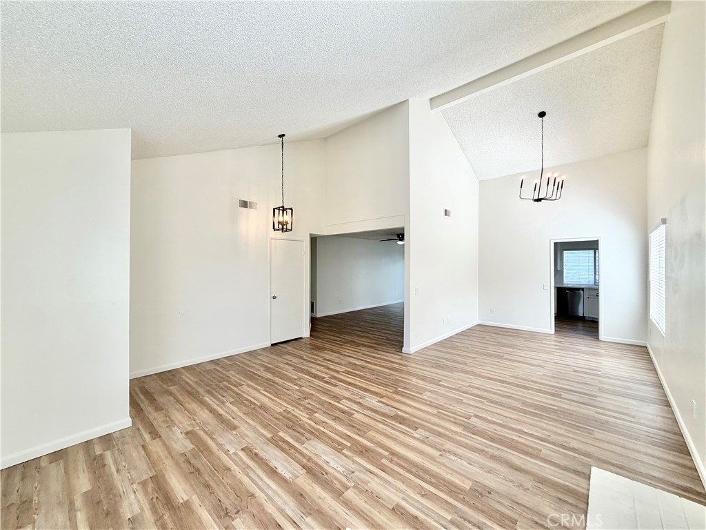 24690 Rugby Lane Property Photo 5