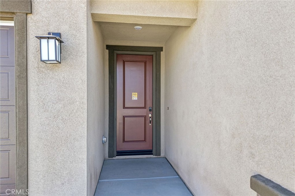 27330 Dunite Drive Property Photo 4