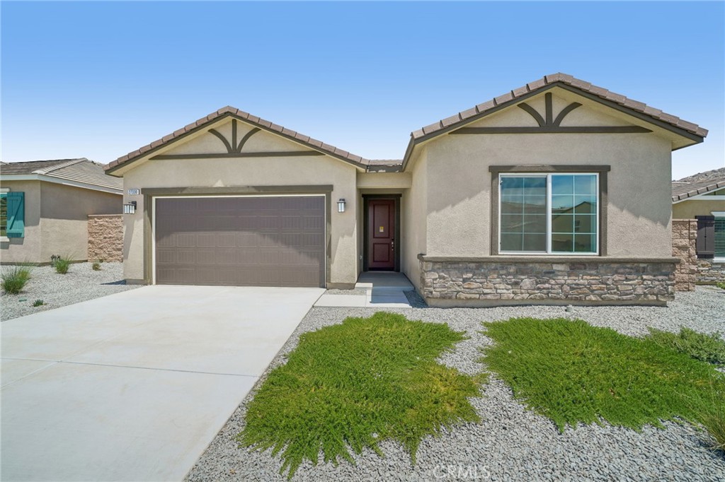 27330 Dunite Drive Property Photo 5