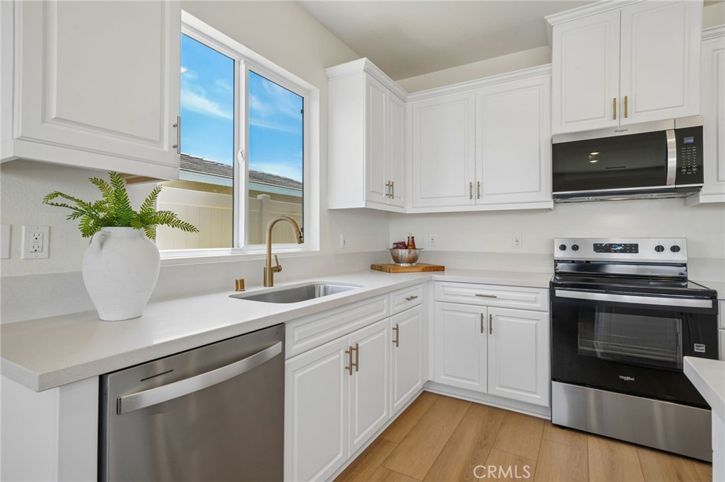 27330 Dunite Drive Property Photo 17
