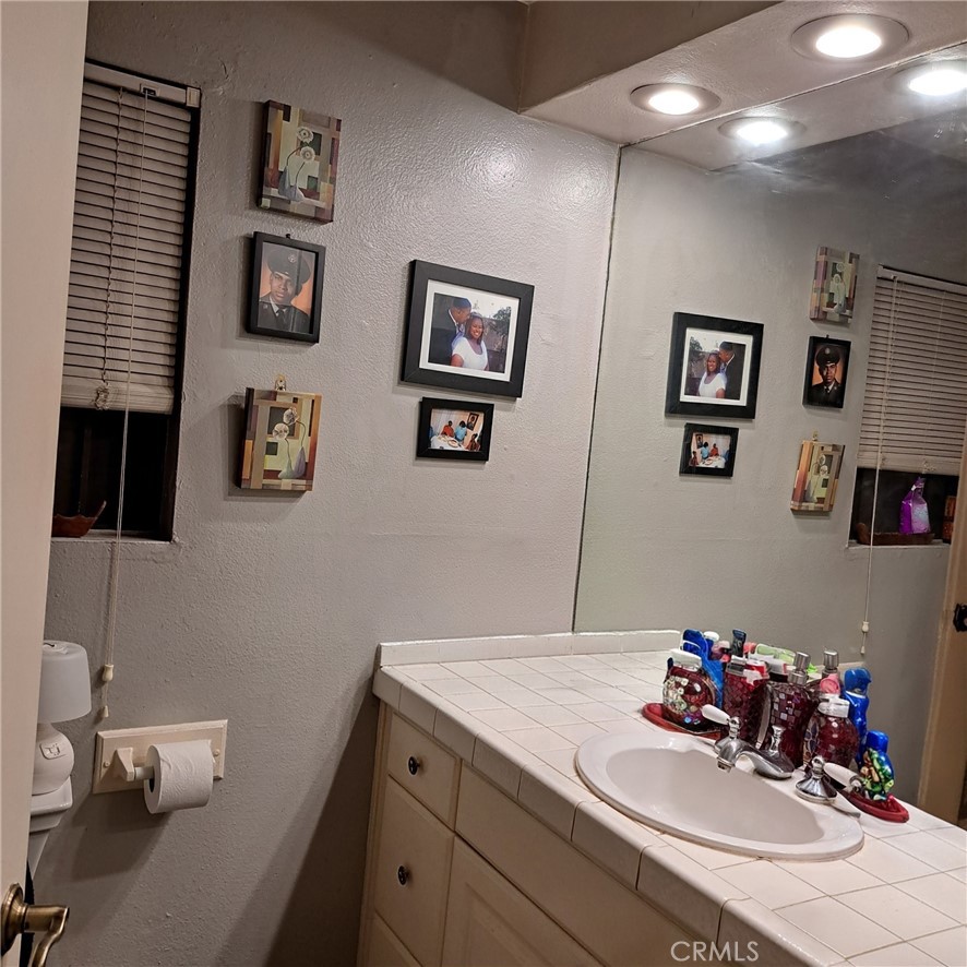 1350 N Marine 113 Property Photo 5