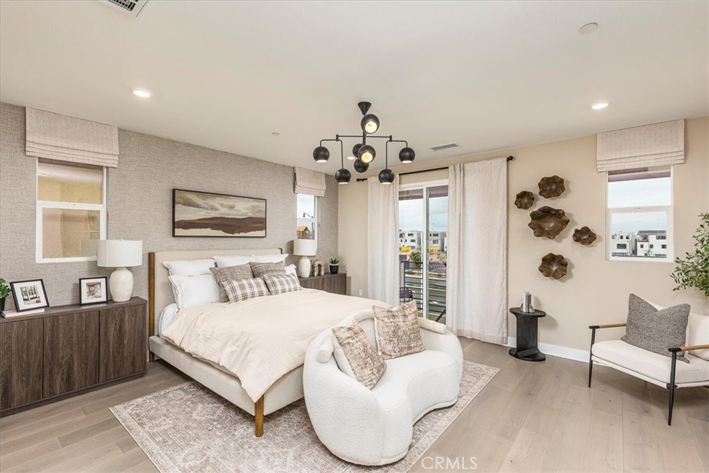 169 Great Park Boulevard Property Photo 8