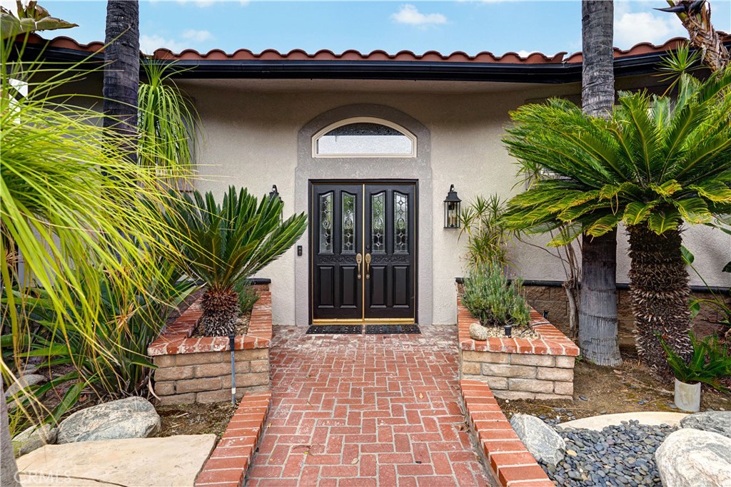 30405 Golden Gate Property Photo 4