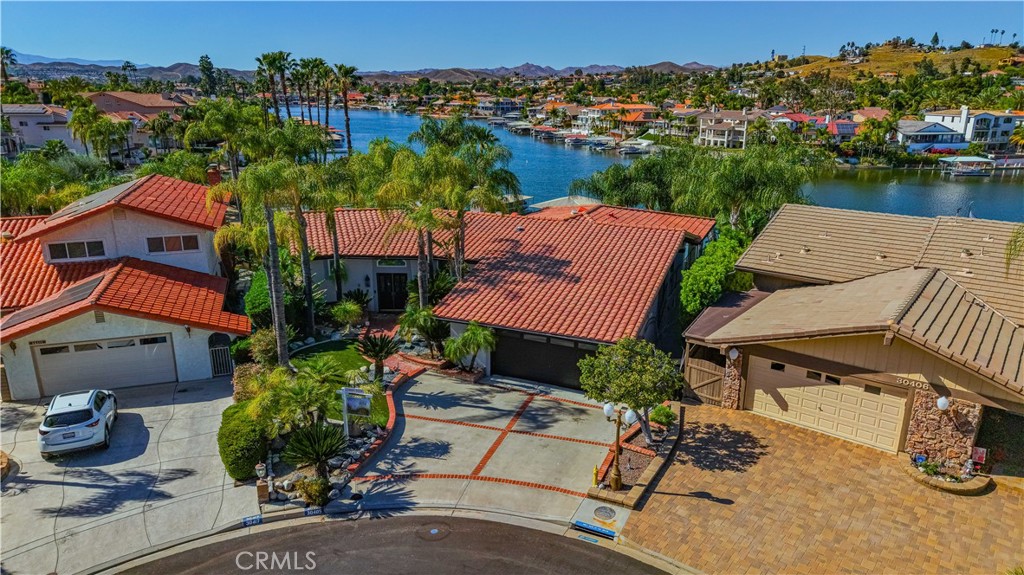 30405 Golden Gate Property Photo 6